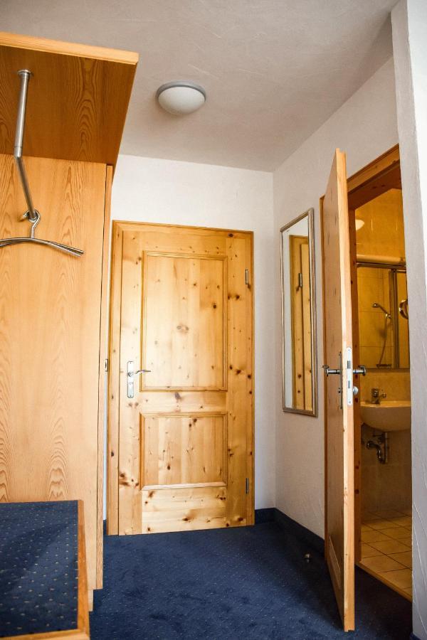 Hotel Bergwiesen - Zimmer Mit Balkon Oder Terasse Lohr am Main Exterior photo