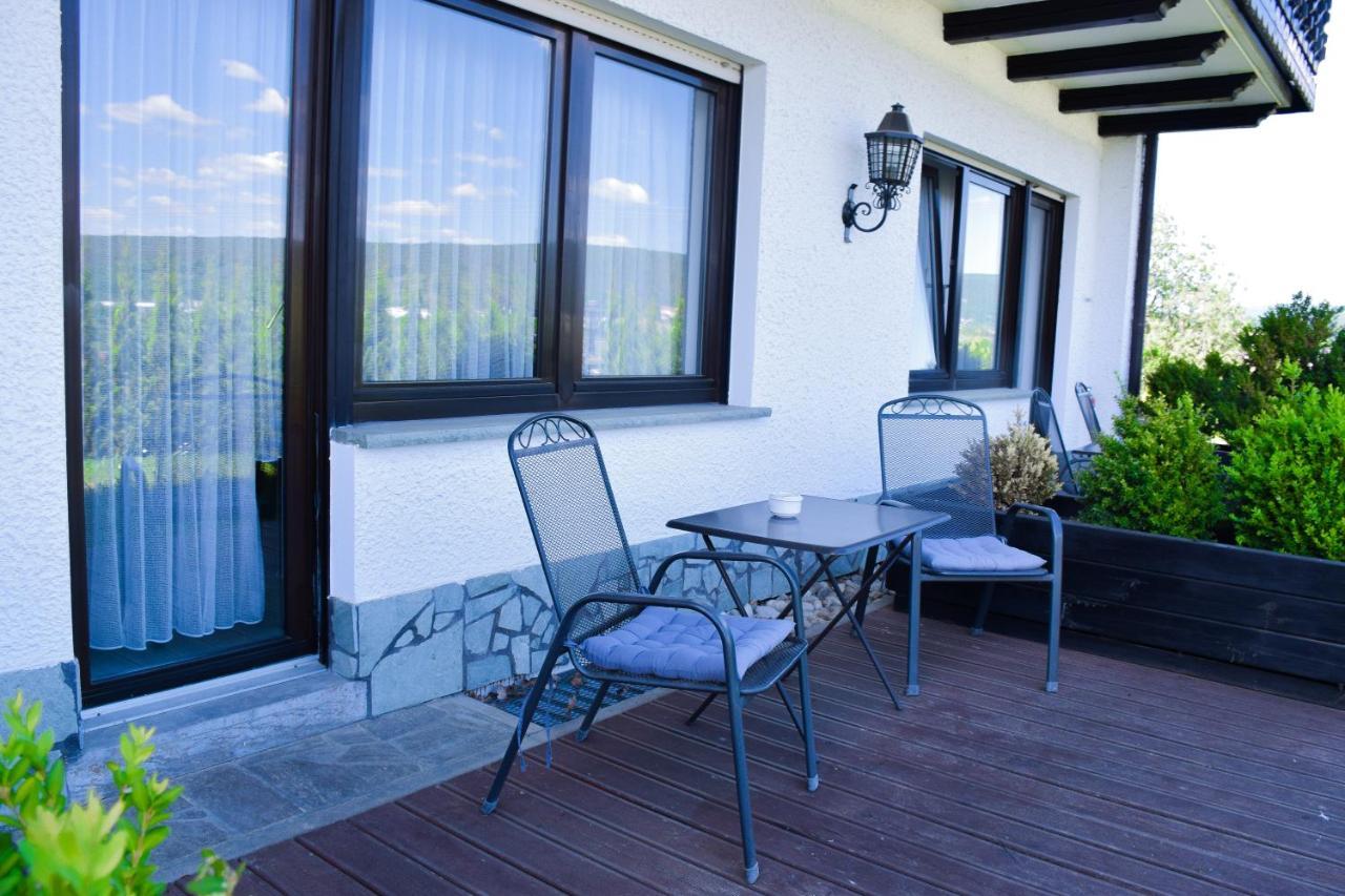 Hotel Bergwiesen - Zimmer Mit Balkon Oder Terasse Lohr am Main Exterior photo